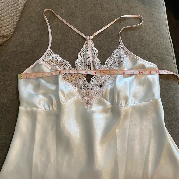 White and Pink Mrs. Robe with Chemise Set Size Medium Linea Donatella - Picture 11 of 14